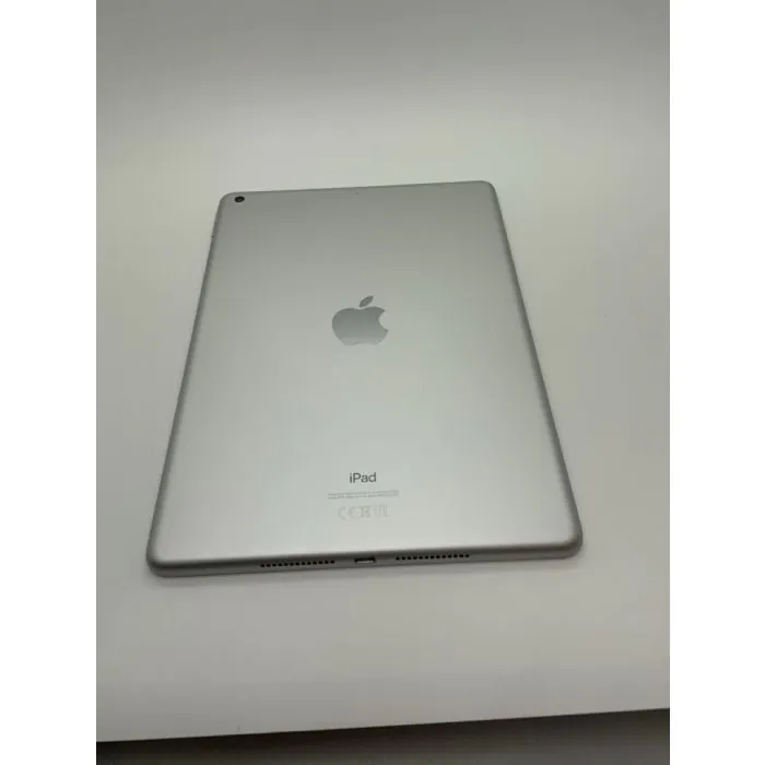 Apple iPad 8 (10,2") 32 GB Wi-Fi - Silber